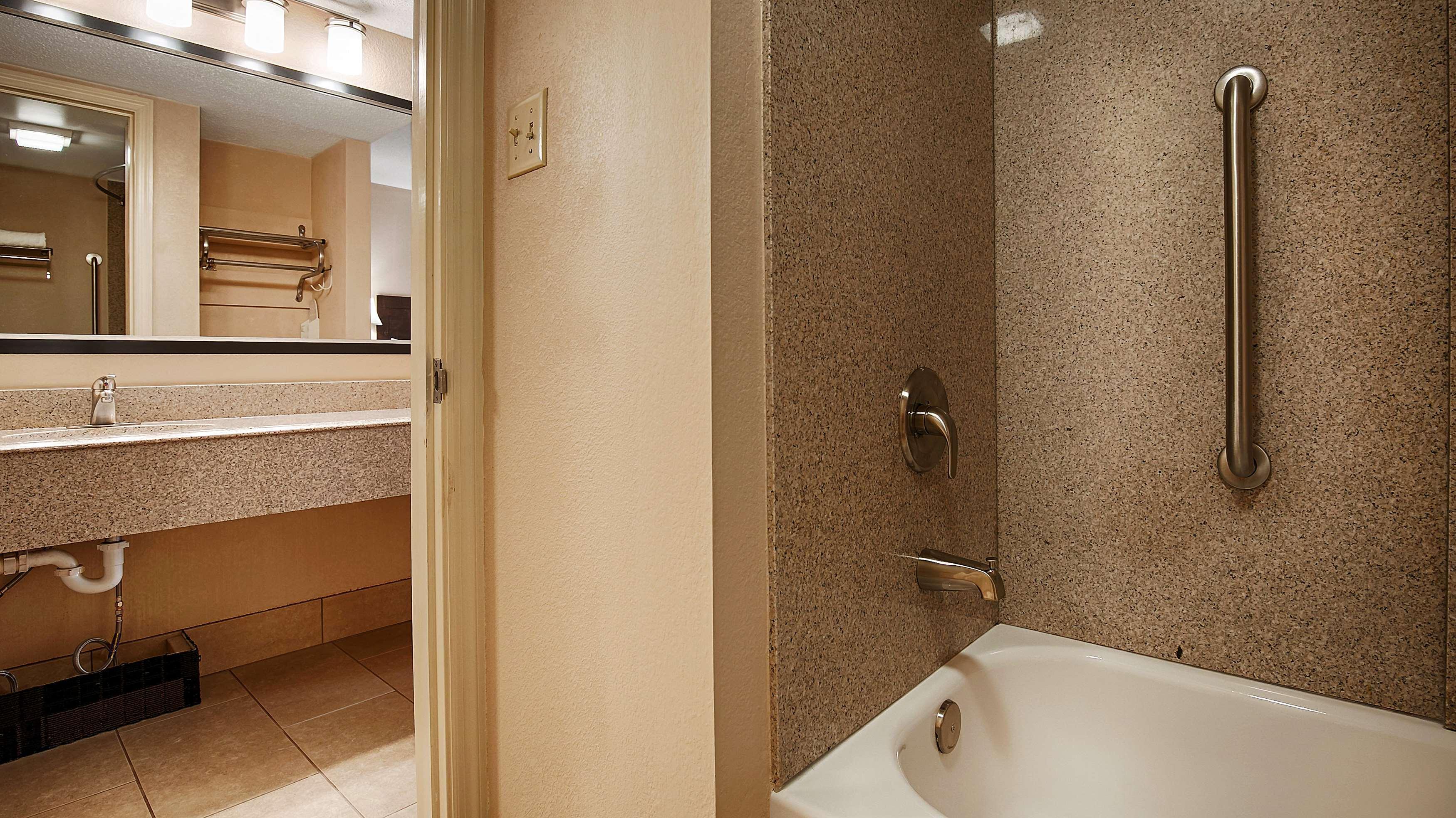 The Inn At Tree City, BW Signature Collection McMinnville Exterior photo